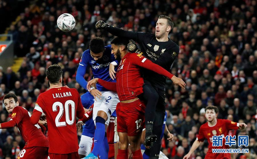 球队把对手三分线完全锁死